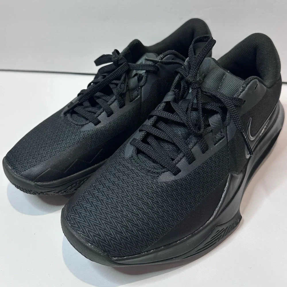 Nike Men's Black Athletic Shoes sz.8